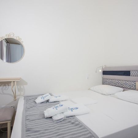 Amphitrite Apartments Скирос Екстериор снимка