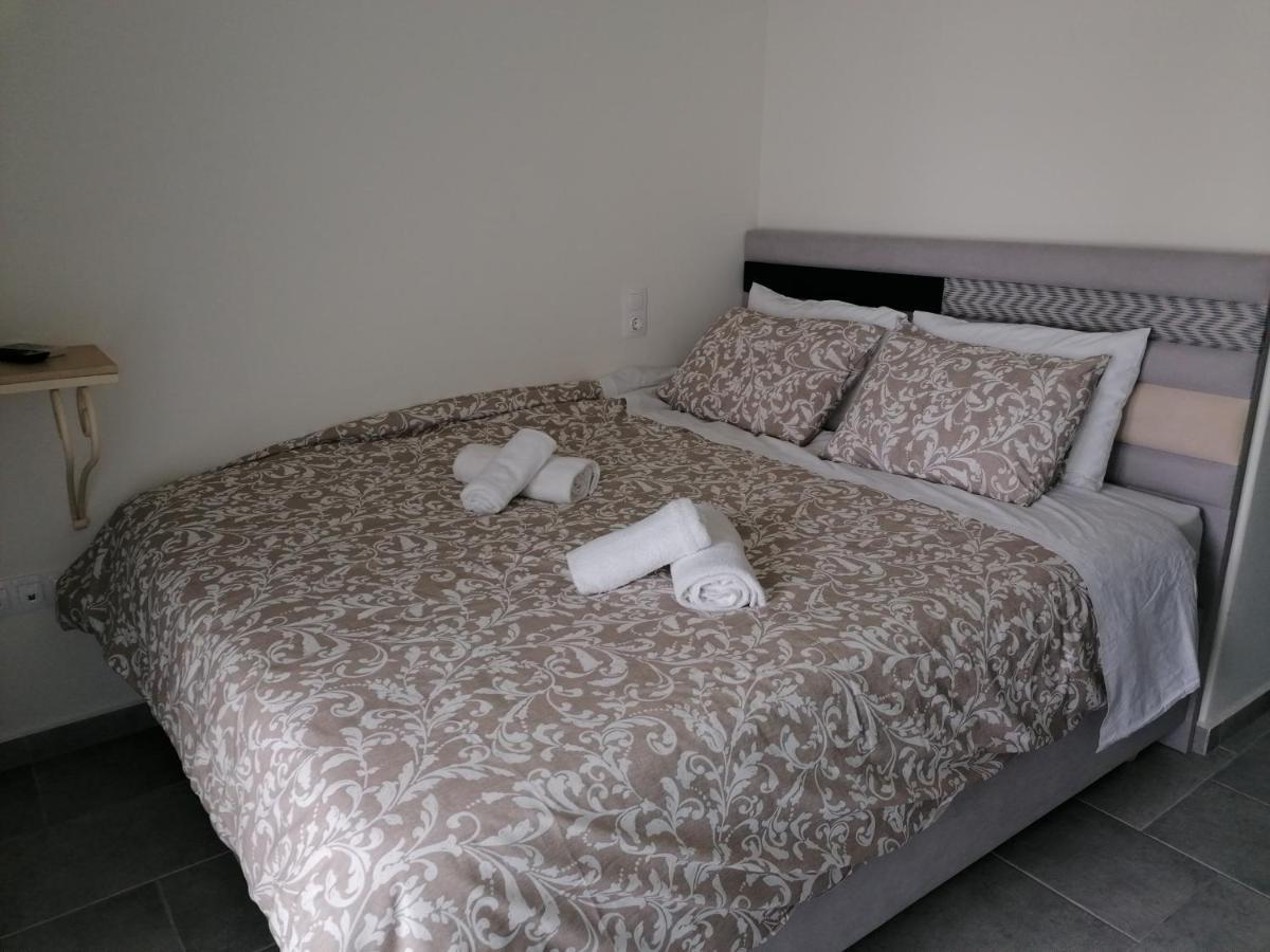 Amphitrite Apartments Скирос Екстериор снимка