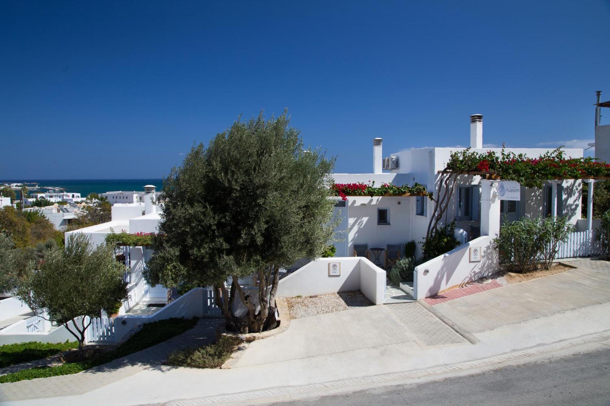 Amphitrite Apartments Скирос Екстериор снимка