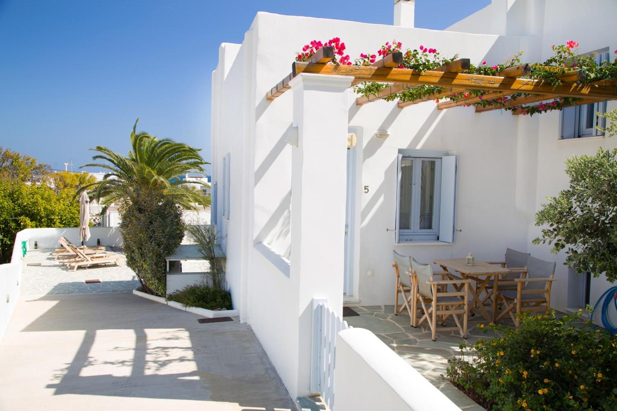 Amphitrite Apartments Скирос Екстериор снимка