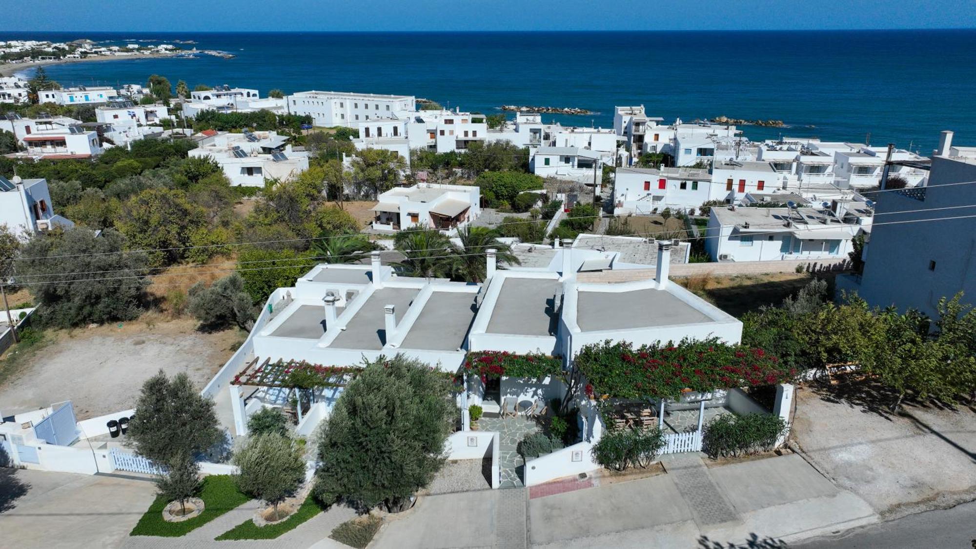 Amphitrite Apartments Скирос Екстериор снимка