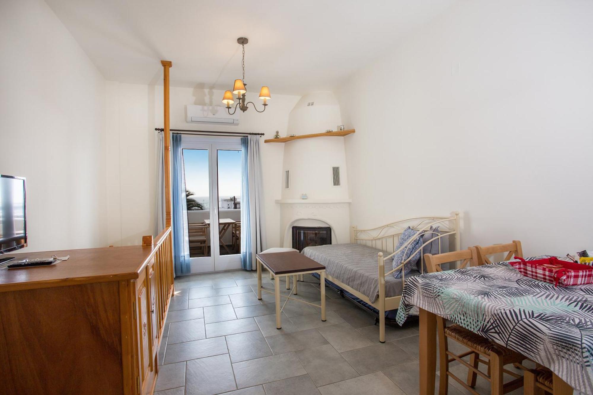 Amphitrite Apartments Скирос Екстериор снимка