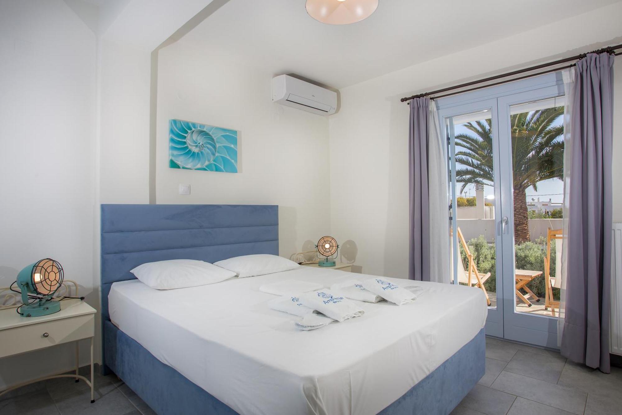 Amphitrite Apartments Скирос Екстериор снимка