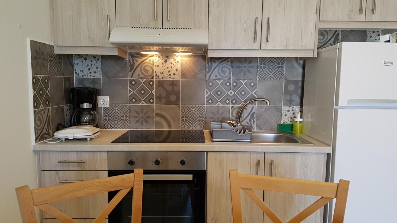 Amphitrite Apartments Скирос Екстериор снимка